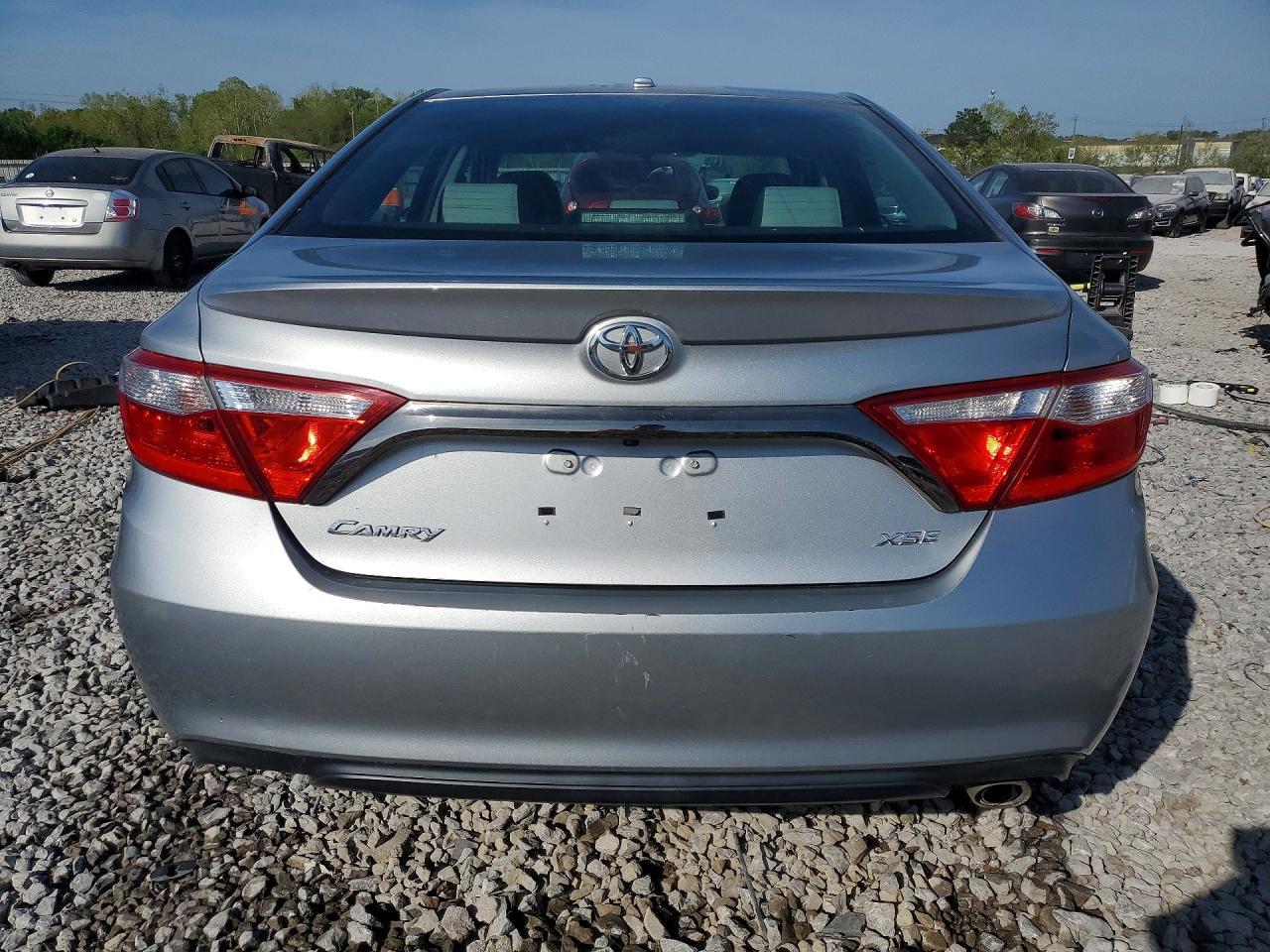 2016 TOYOTA CAMRY