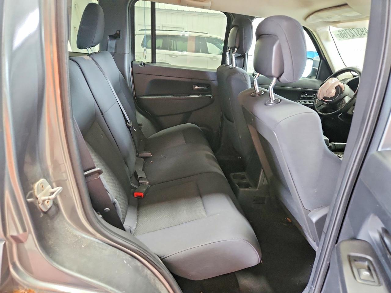 2012 JEEP Liberty