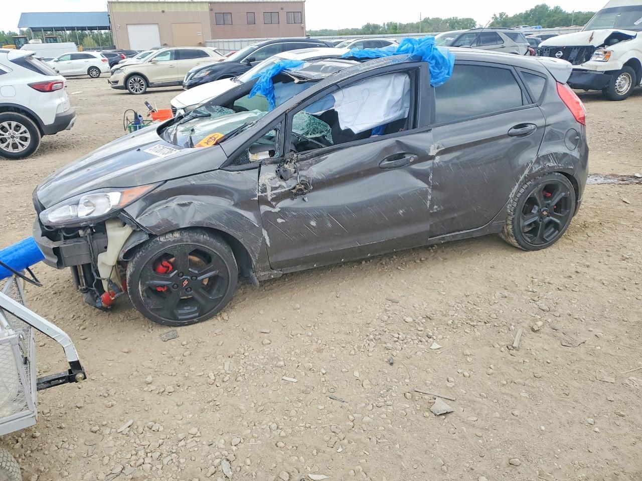 2016 FORD Fiesta