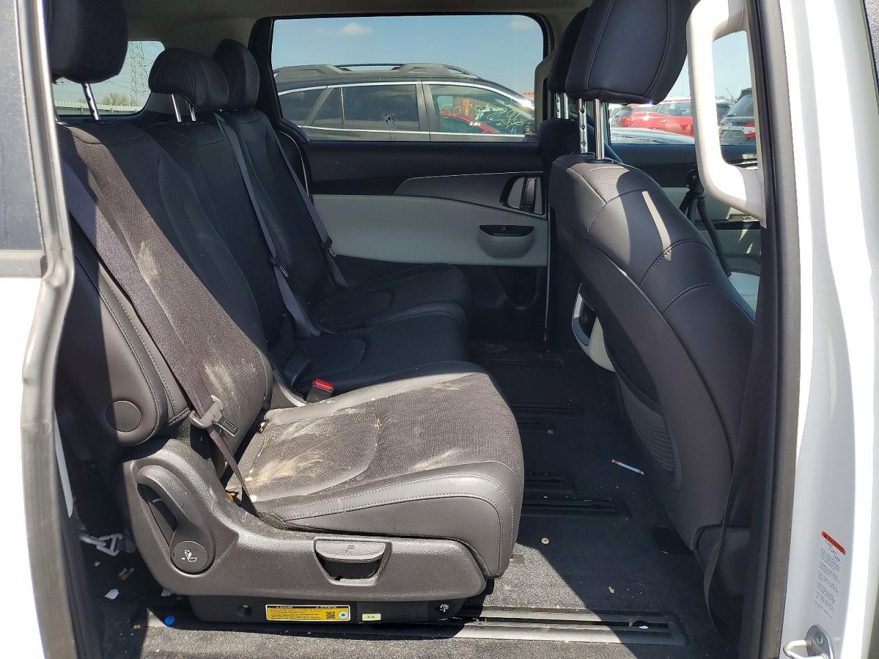 2024 KIA Carnival
