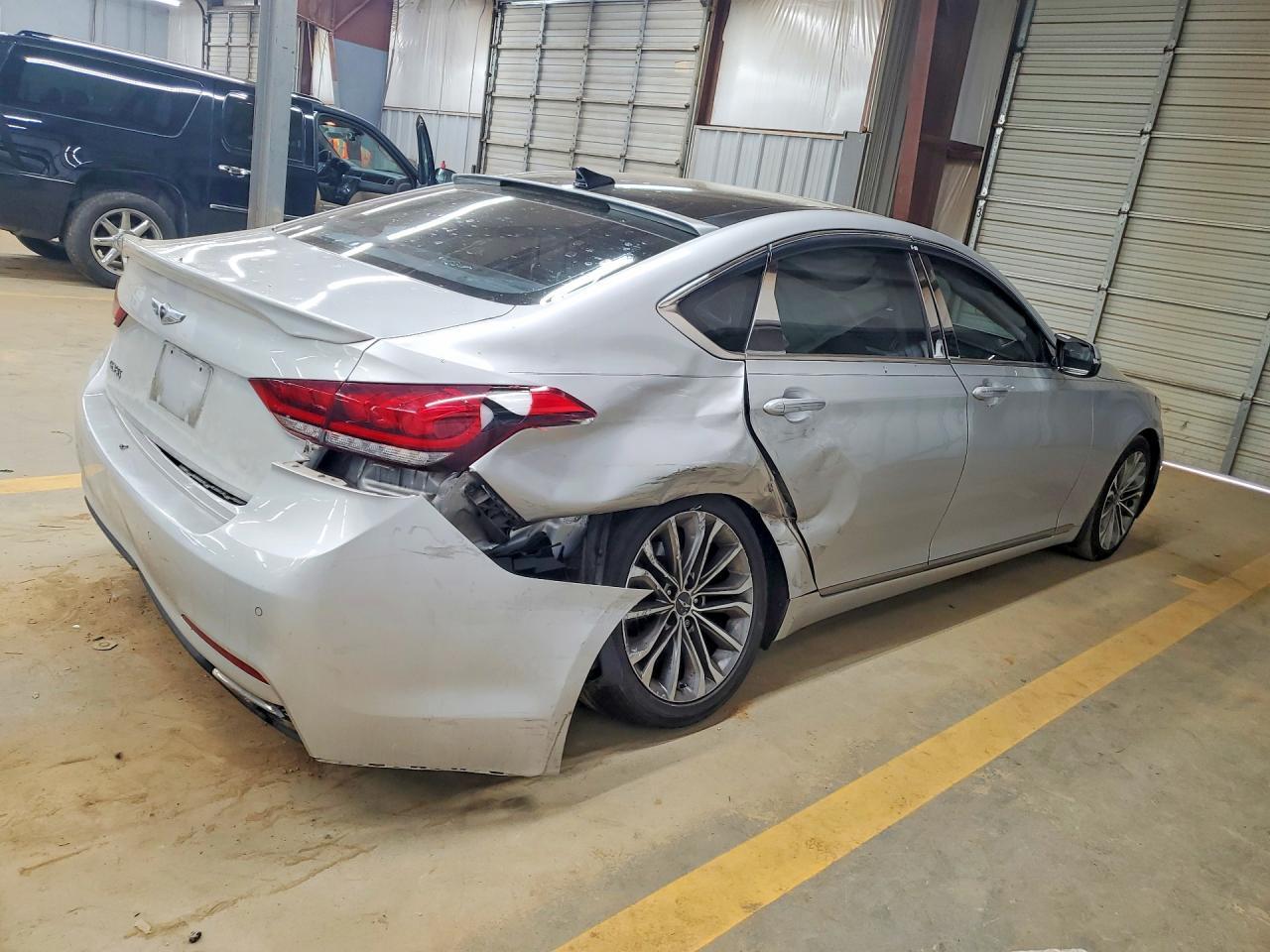2015 HYUNDAI GENESIS
