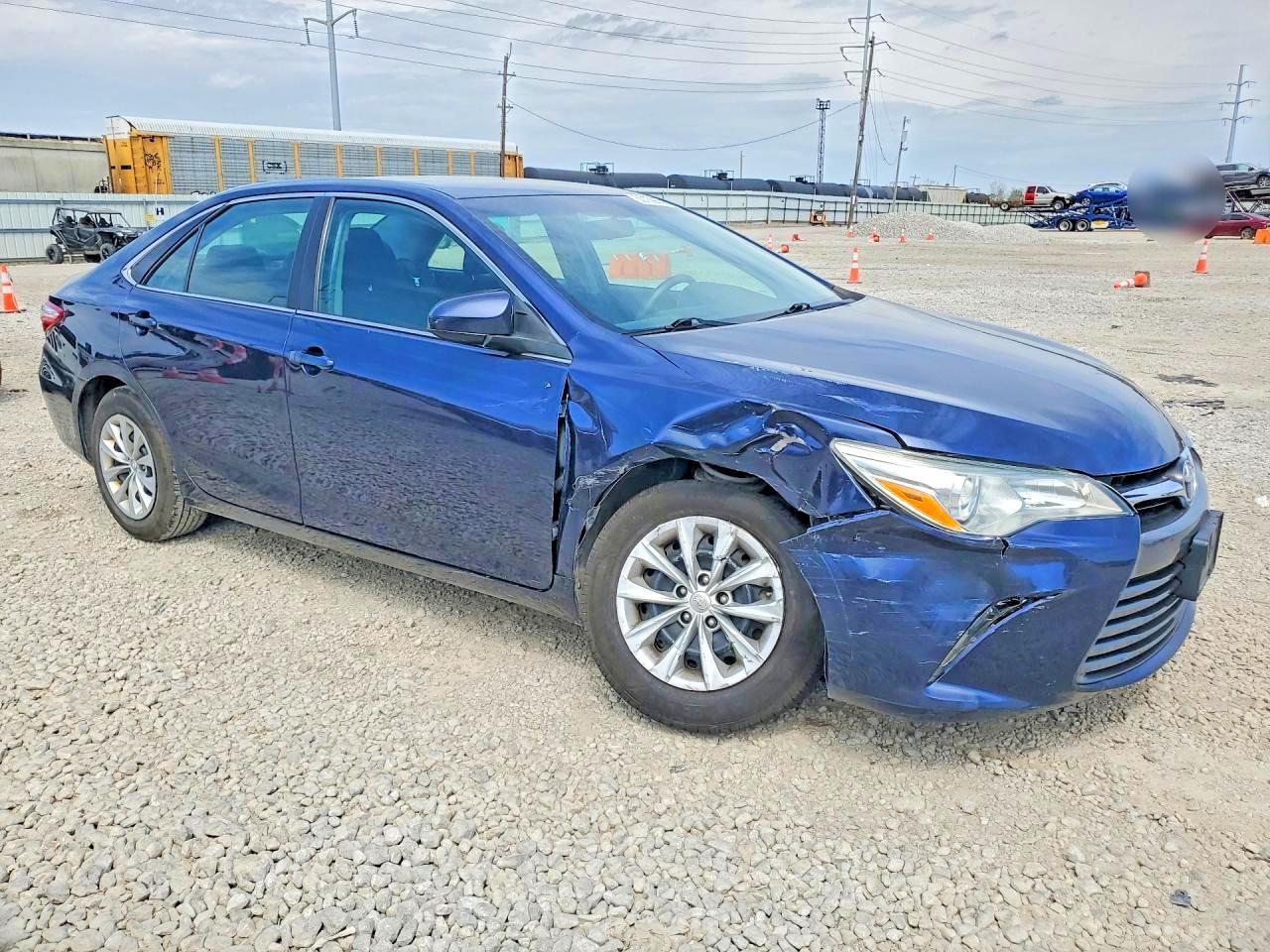 2015 TOYOTA CAMRY
