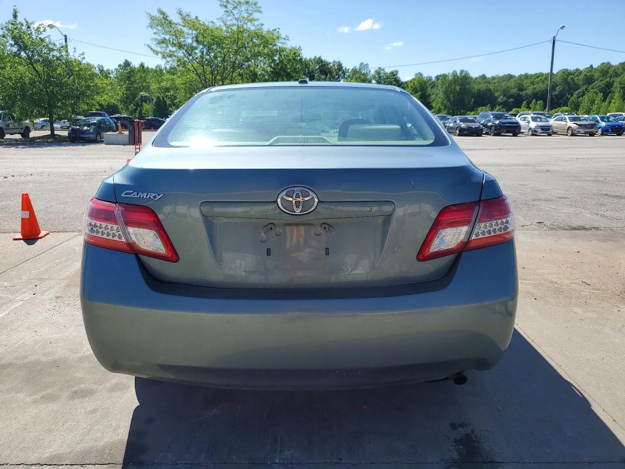 2010 TOYOTA CAMRY