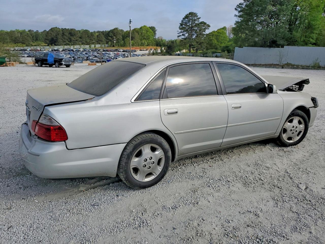 2004 TOYOTA Avalon