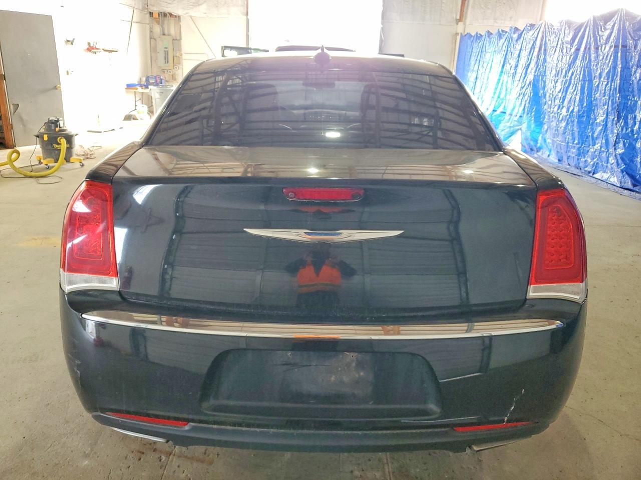 2017 CHRYSLER 300