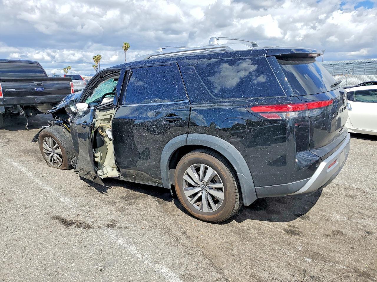 2023 NISSAN PATHFINDER