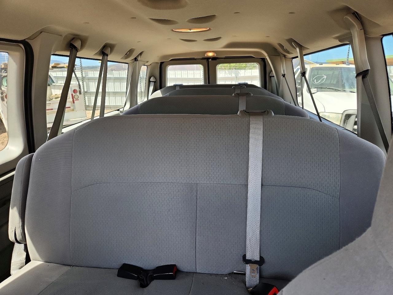 2010 FORD Econoline E350