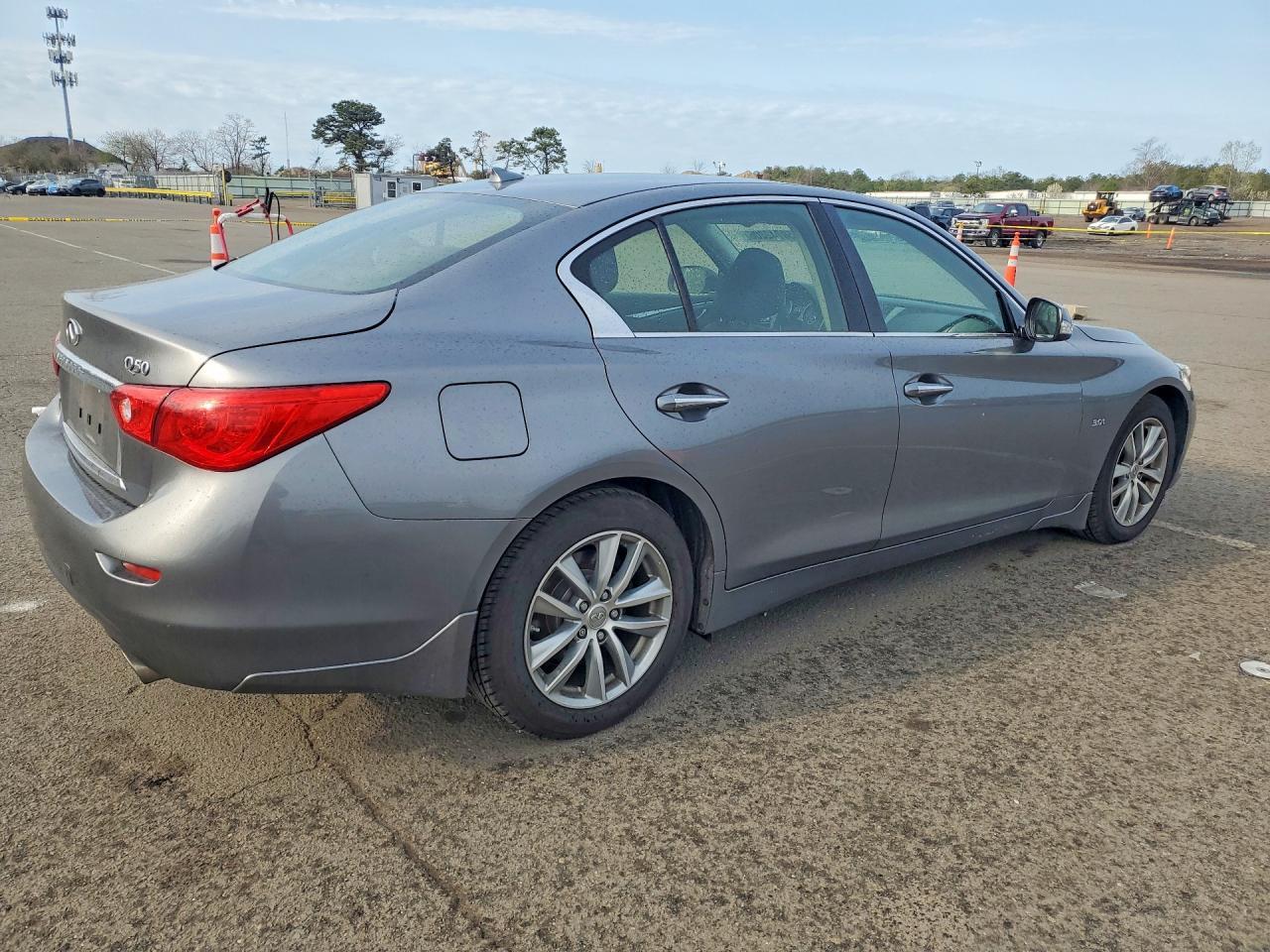 2017 INFINITI Q50