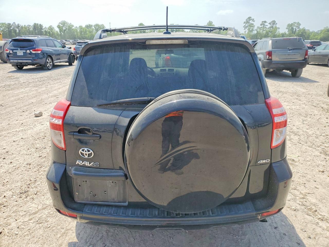 2011 TOYOTA RAV4