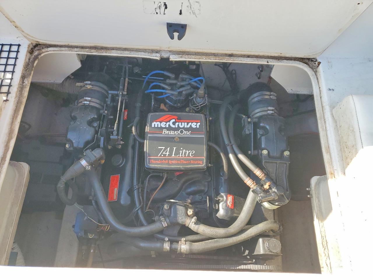 1989 Slickcraft 268sc