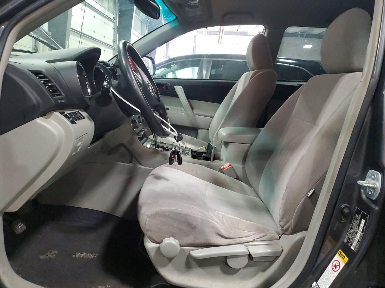 2012 TOYOTA HIGHLANDER
