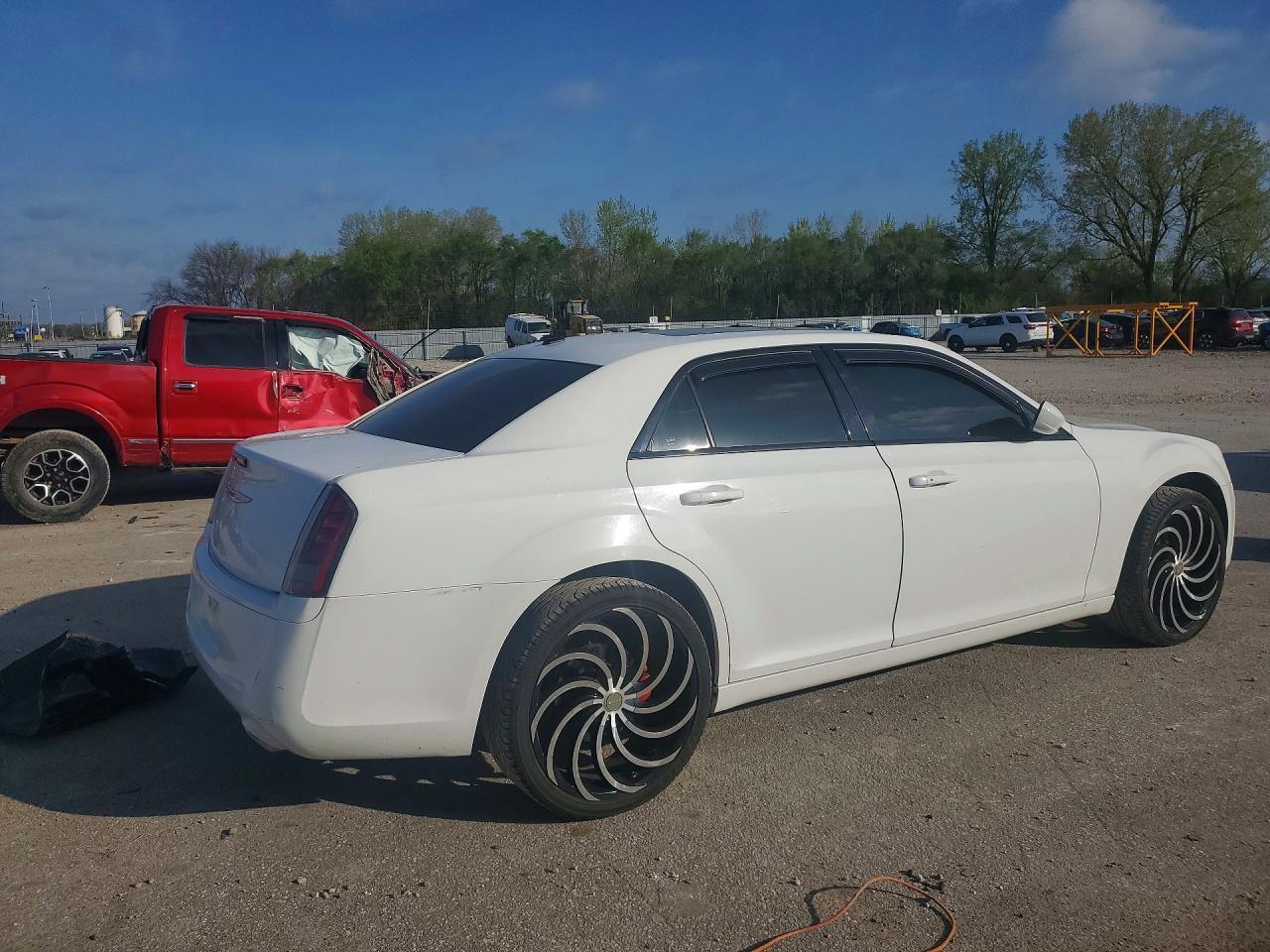 2014 CHRYSLER 300
