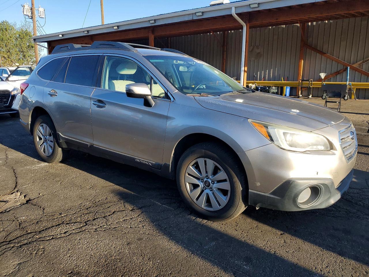 2015 SUBARU Outback