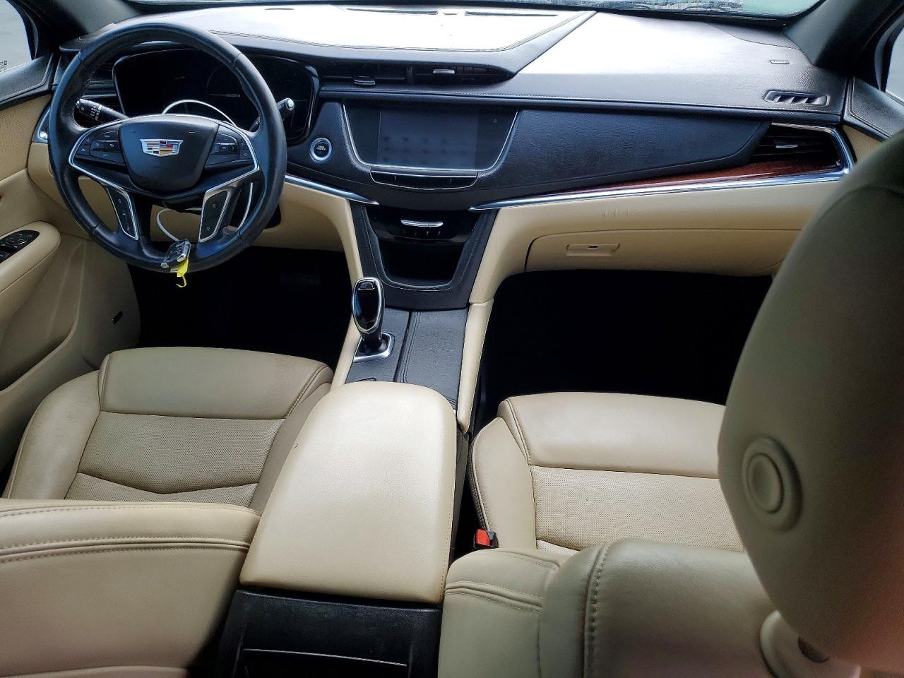 2018 CADILLAC XT5