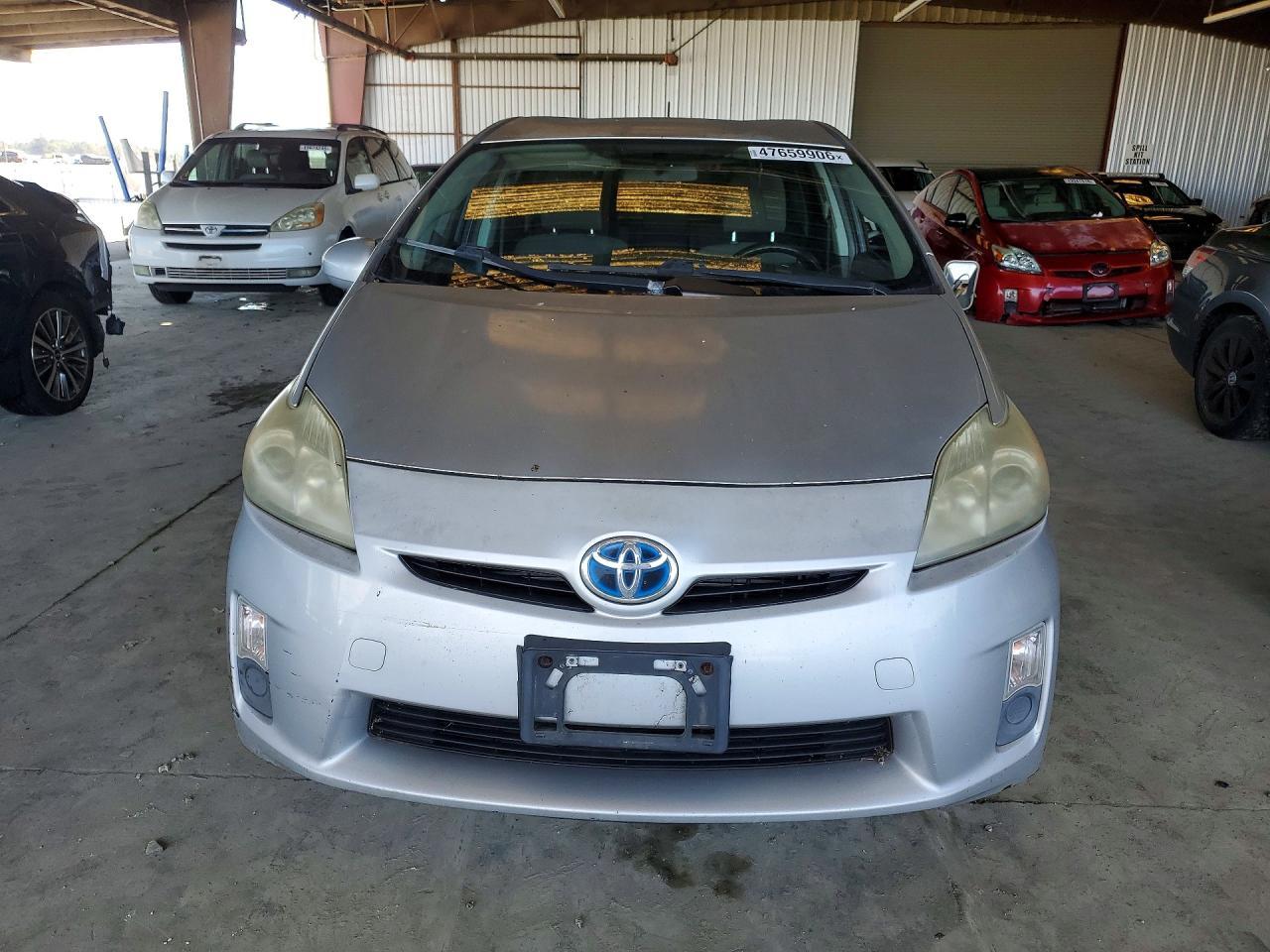 2011 TOYOTA PRIUS