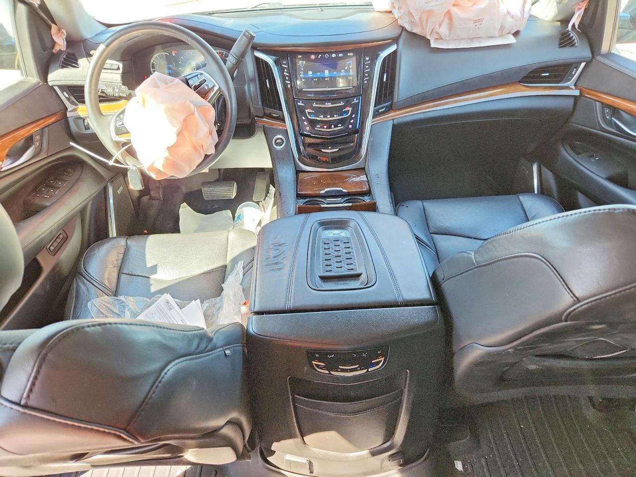 2017 CADILLAC ESCALADE