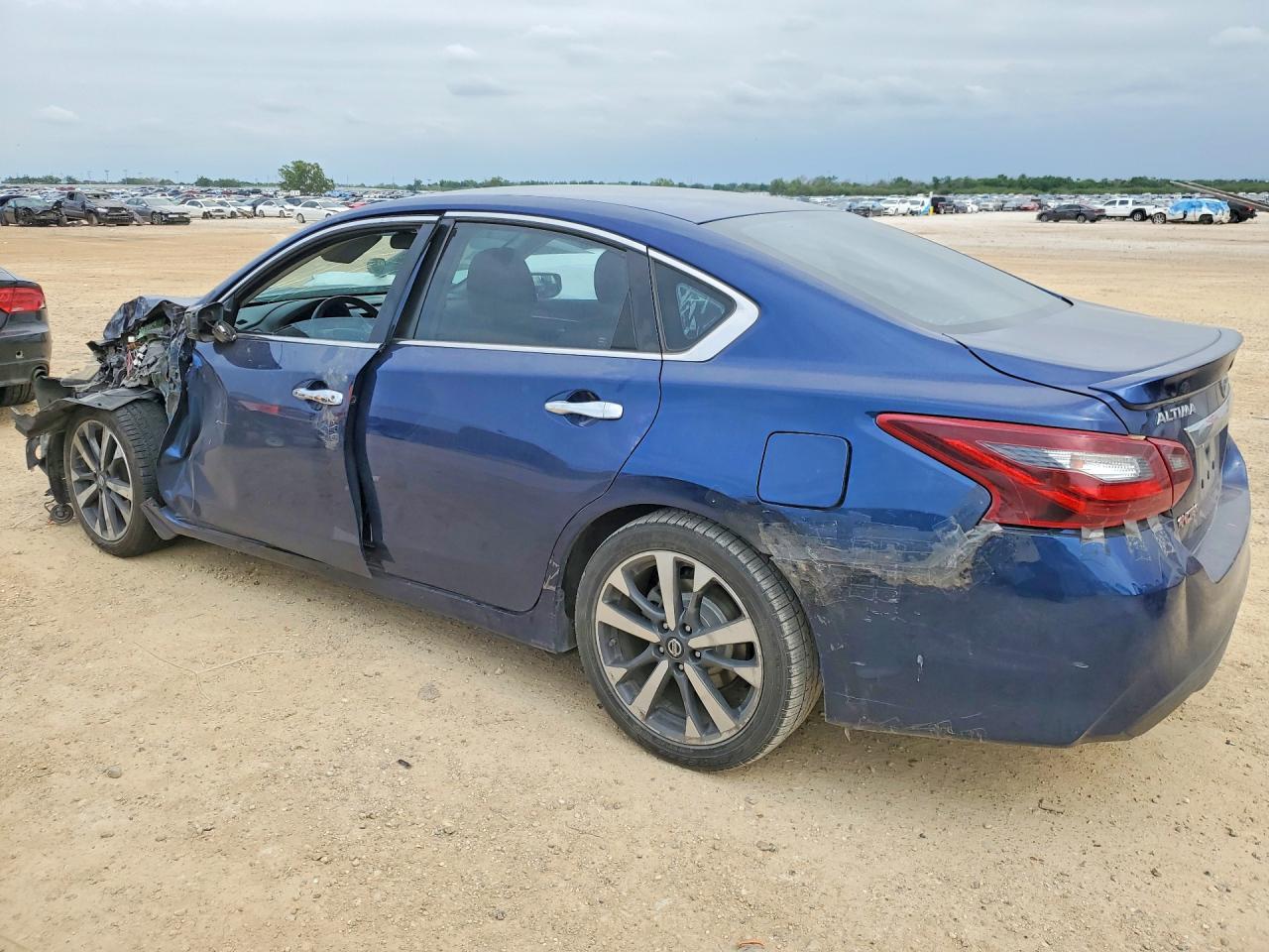 2017 NISSAN ALTIMA