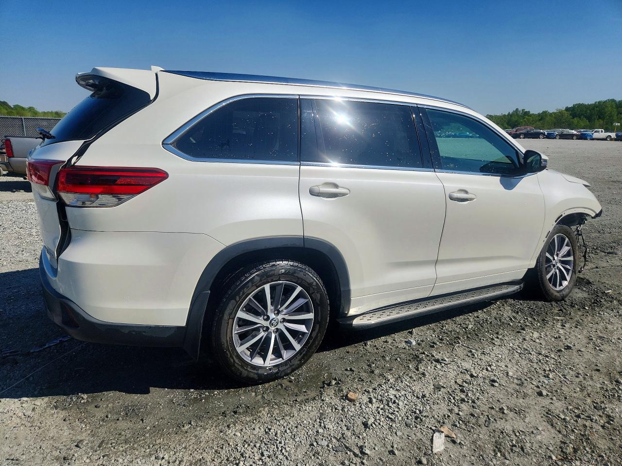 2018 TOYOTA HIGHLANDER