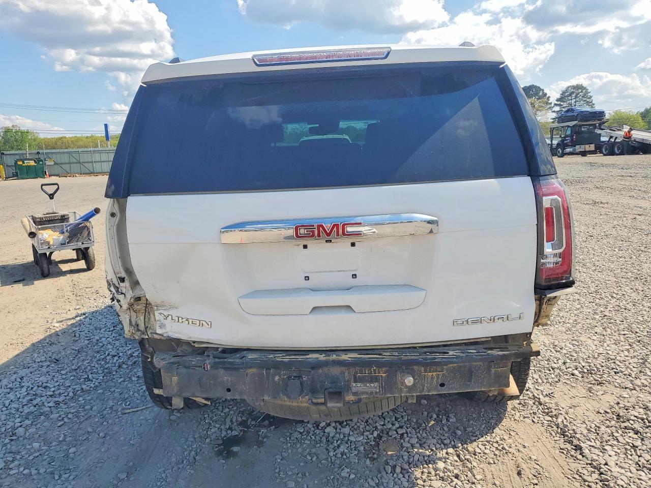 2015 GMC Yukon