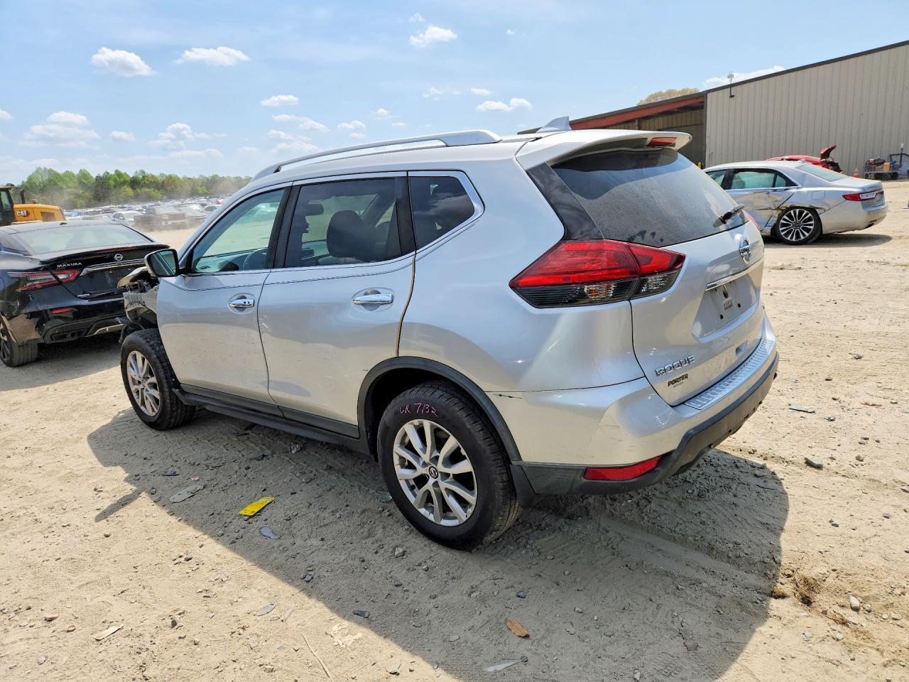 2017 NISSAN ROGUE