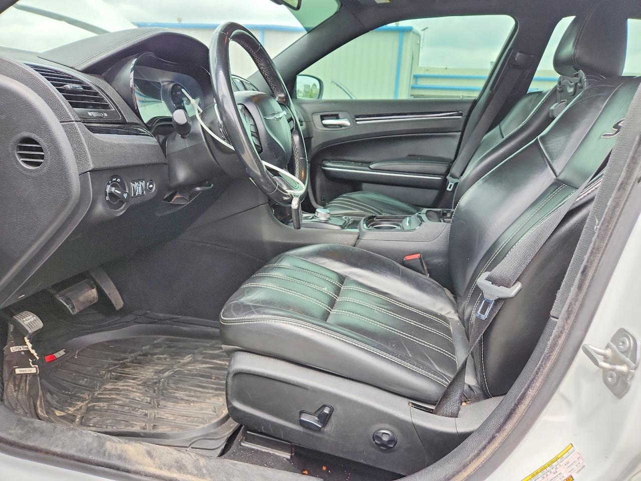 2020 CHRYSLER 300