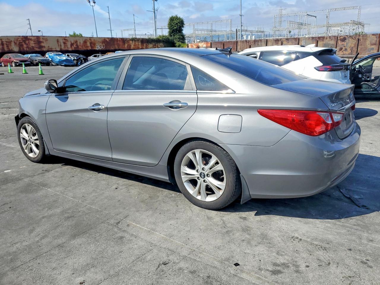 2013 HYUNDAI SONATA