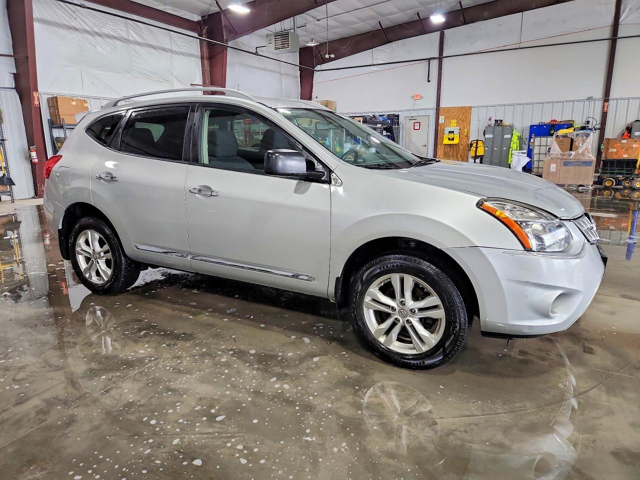 2015 NISSAN ROGUE