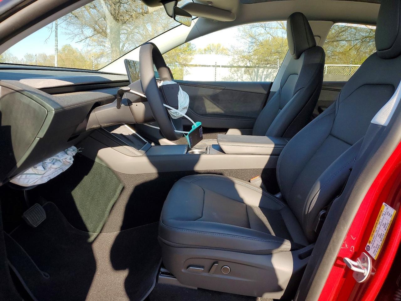 2026 TESLA MODEL Y