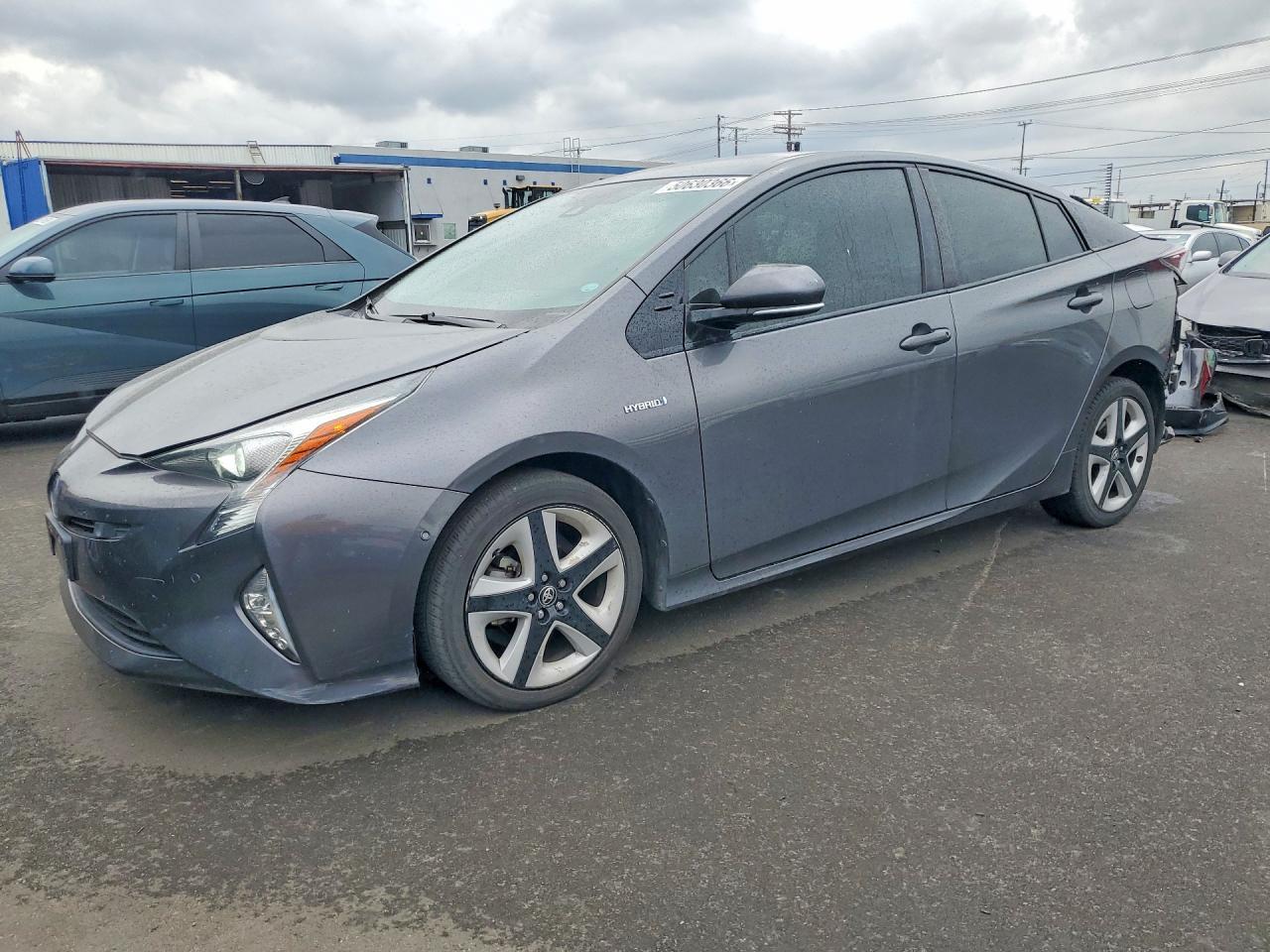 2018 TOYOTA PRIUS