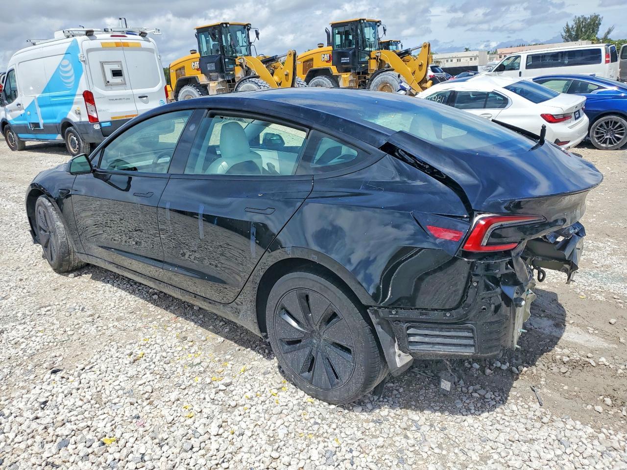 2025 TESLA MODEL 3