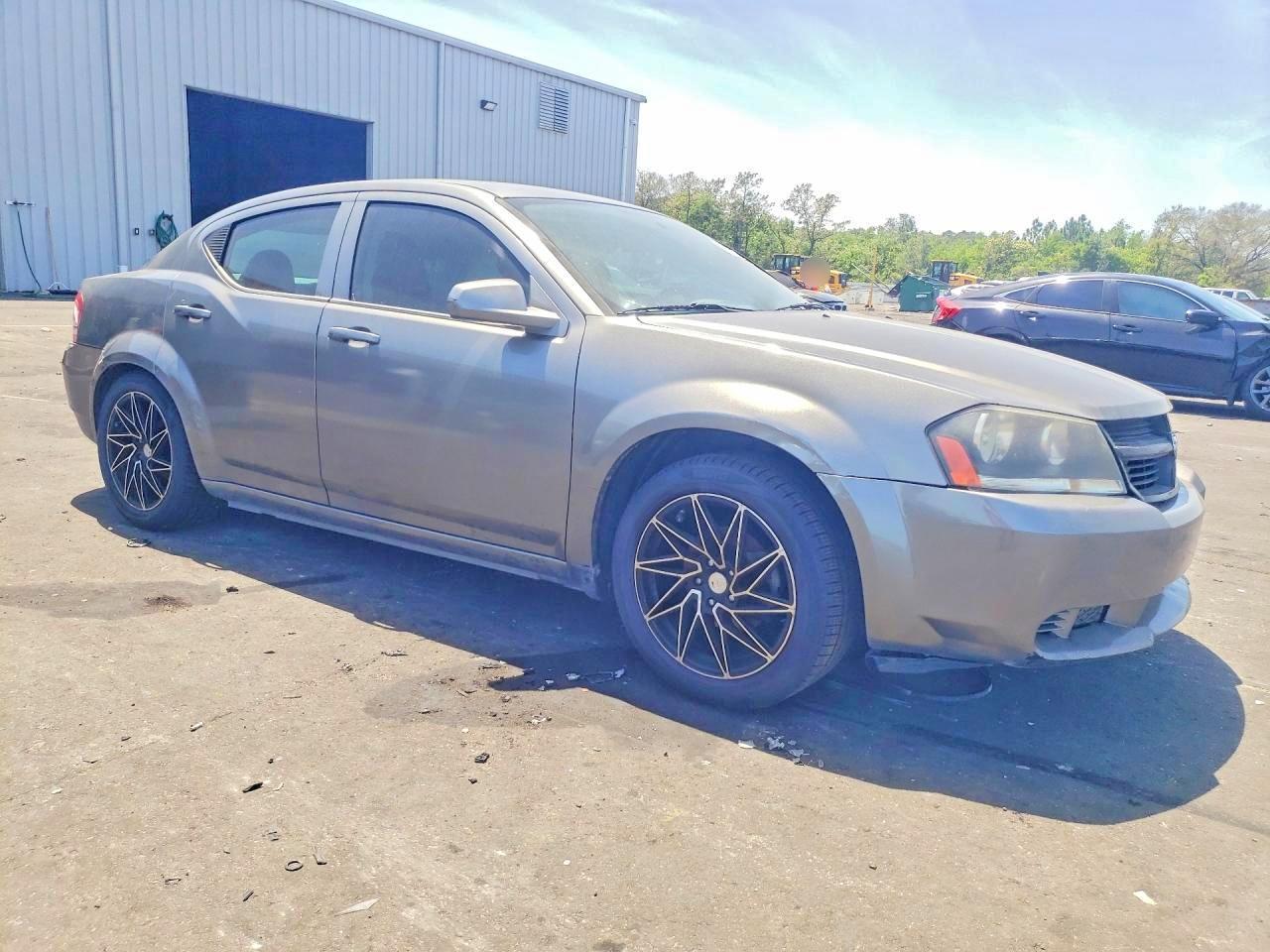 2010 DODGE Avenger