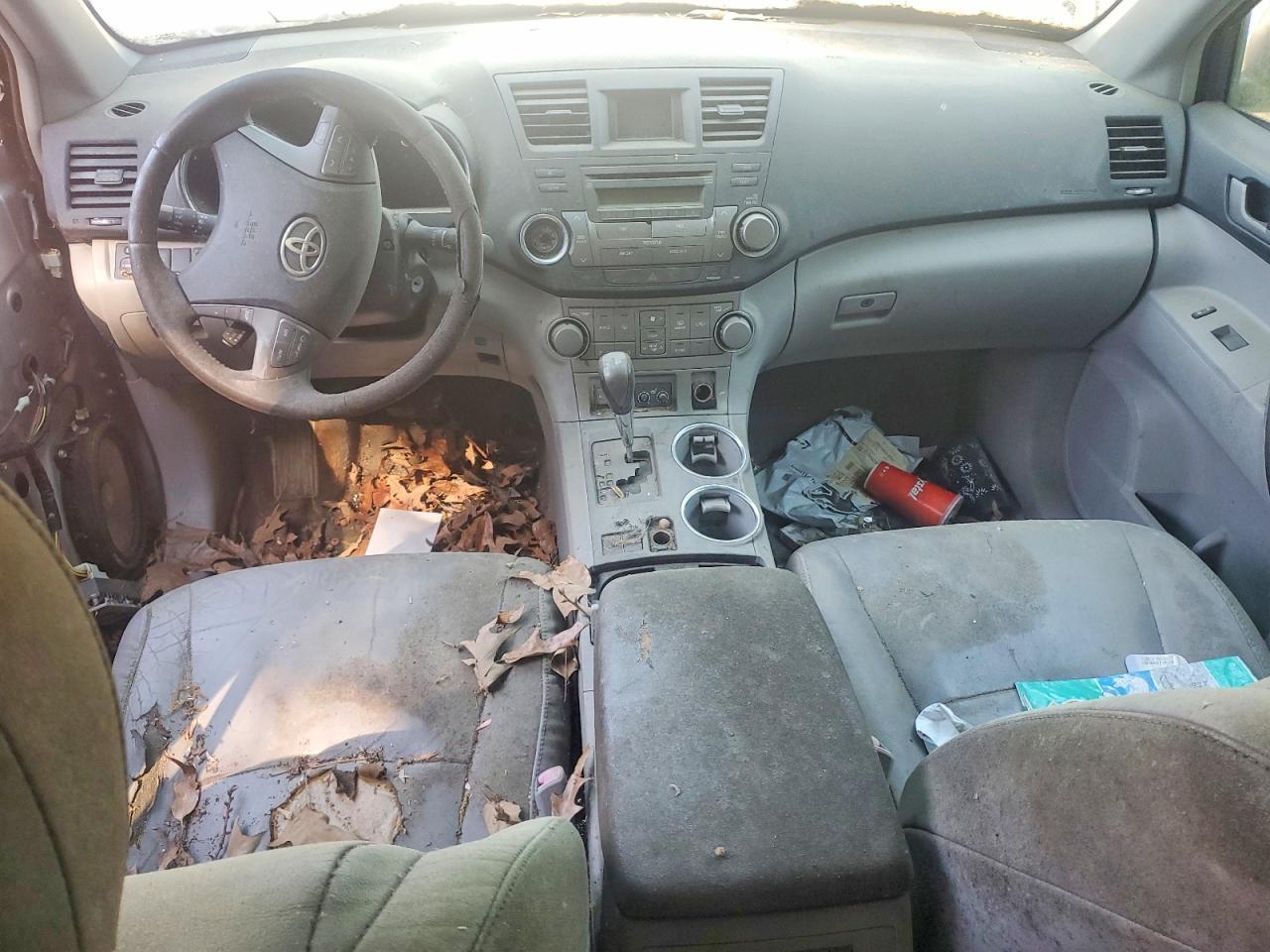 2010 TOYOTA HIGHLANDER