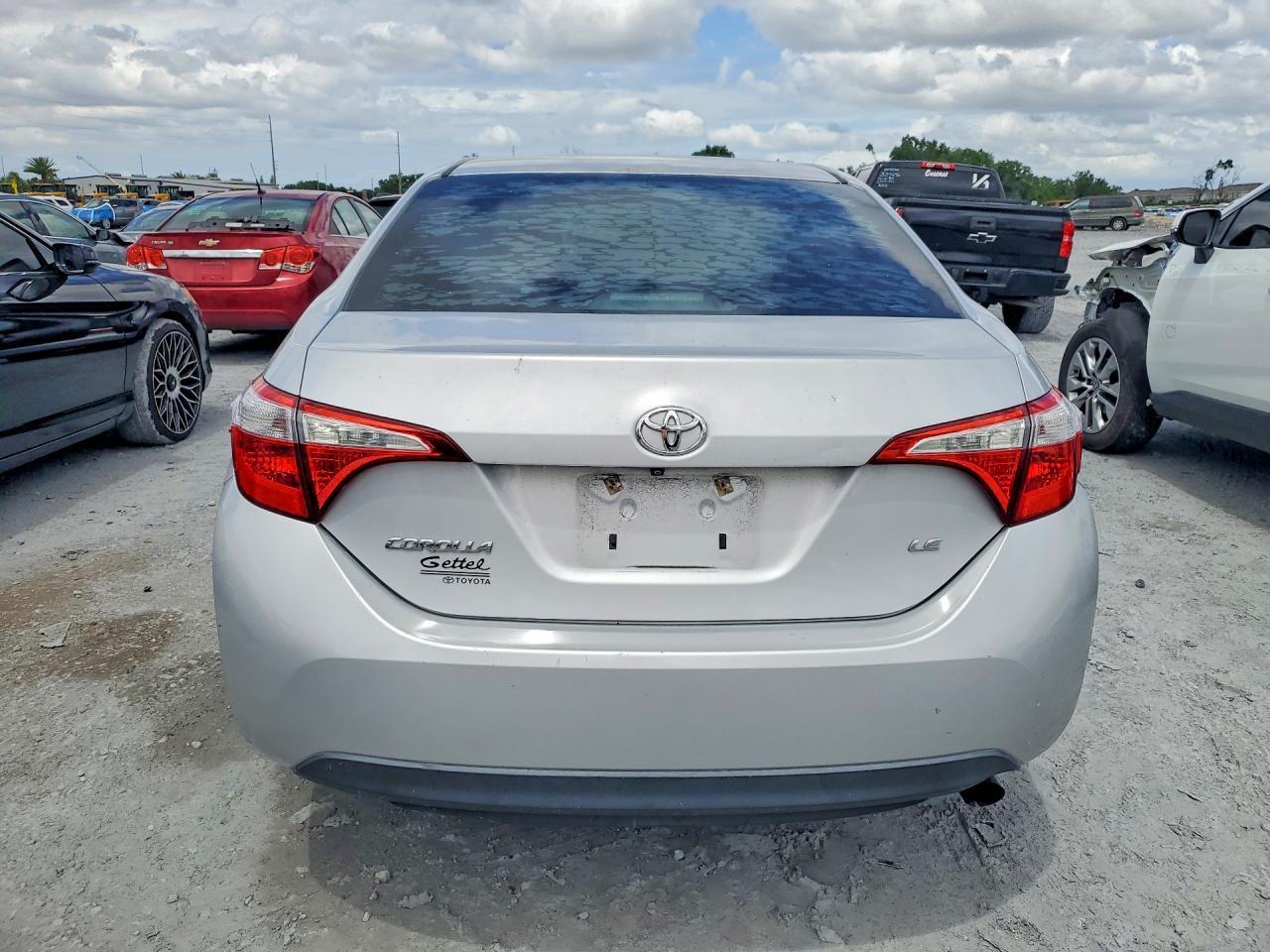 2015 TOYOTA COROLLA