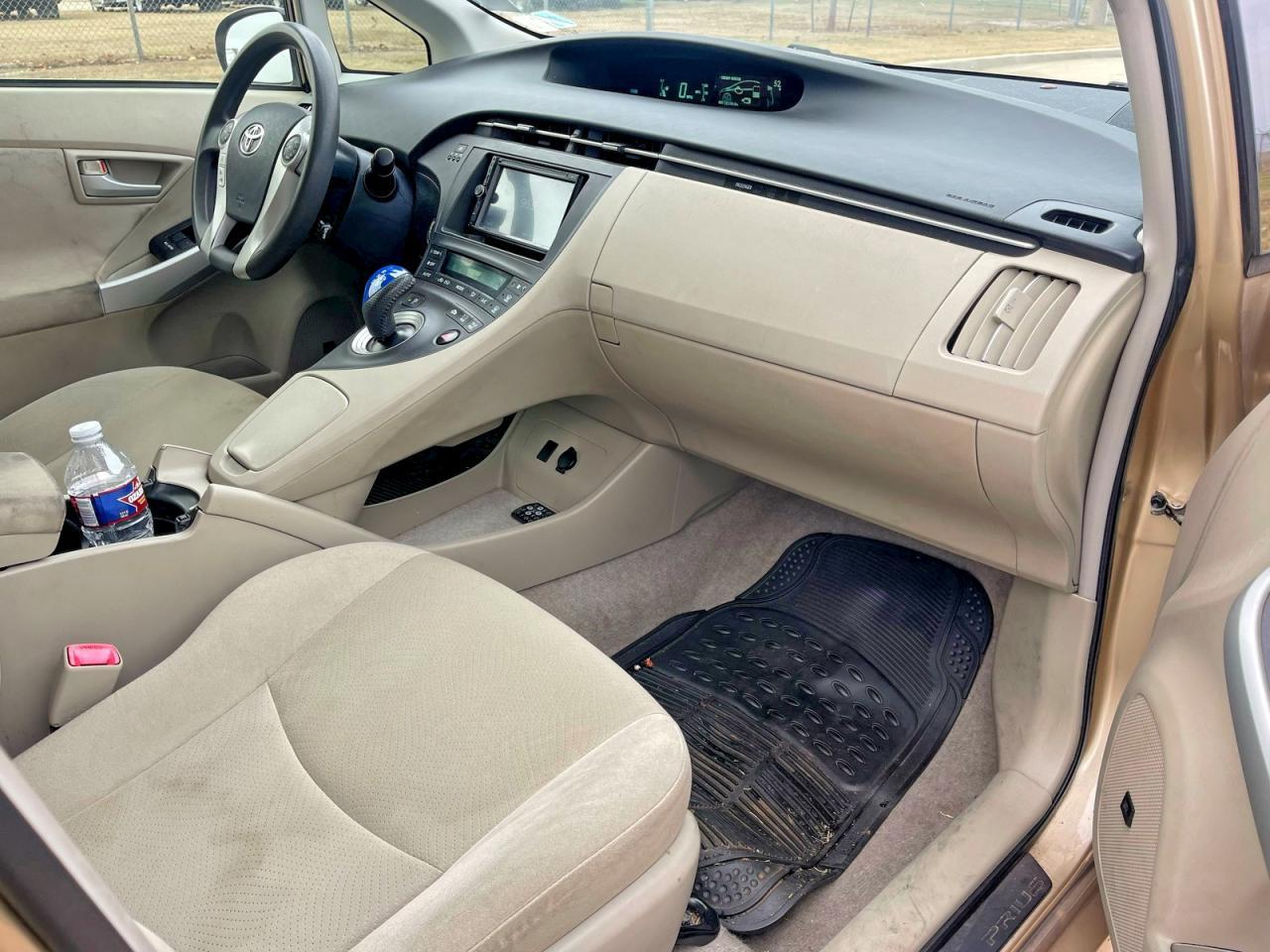 2011 TOYOTA PRIUS