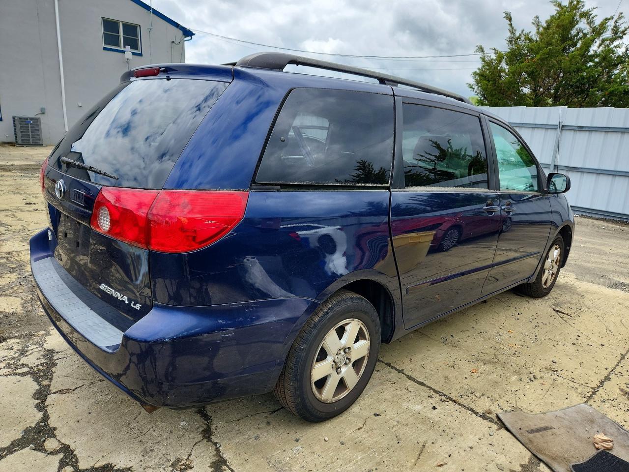 2007 TOYOTA SIENNA
