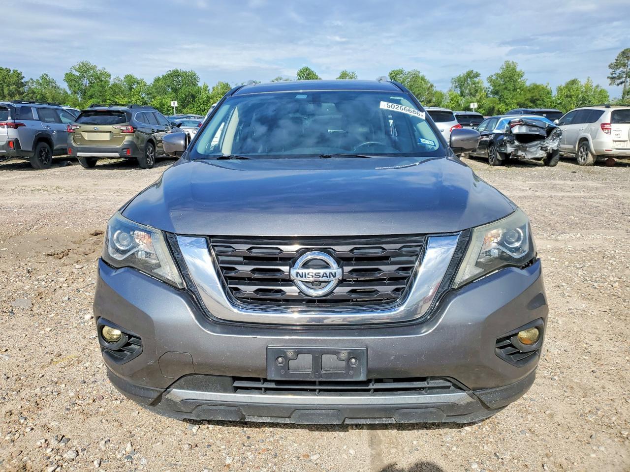 2017 NISSAN PATHFINDER