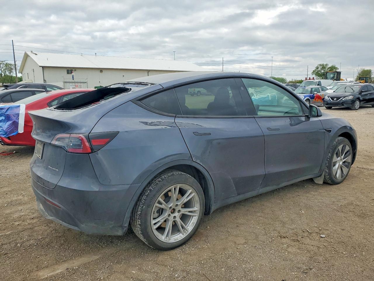 2023 TESLA MODEL Y