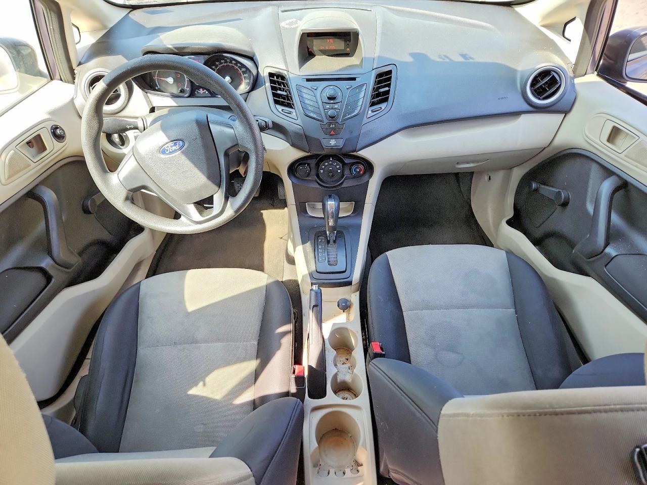 2013 FORD Fiesta
