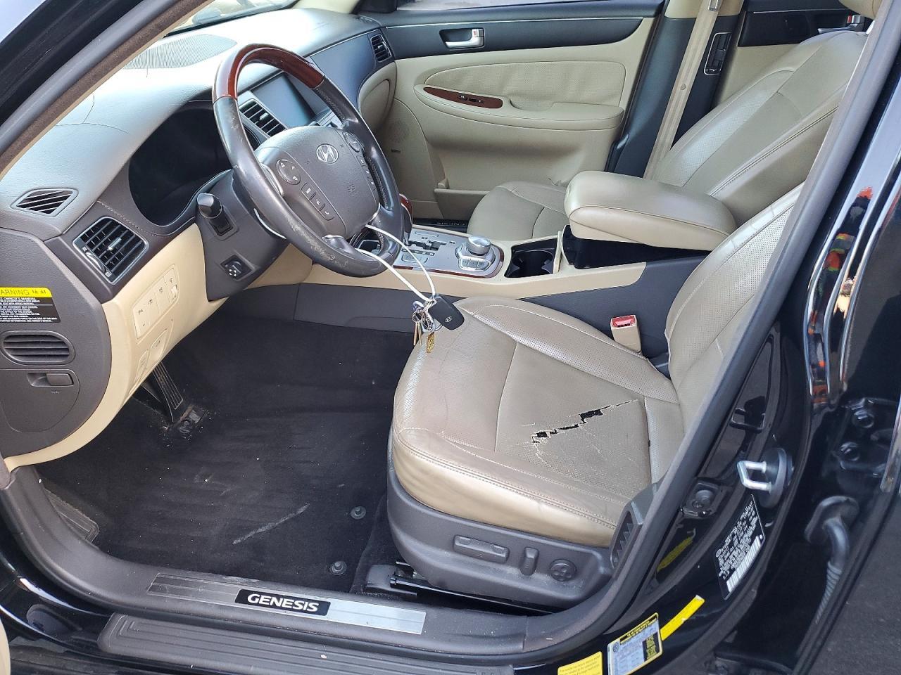 2012 HYUNDAI GENESIS