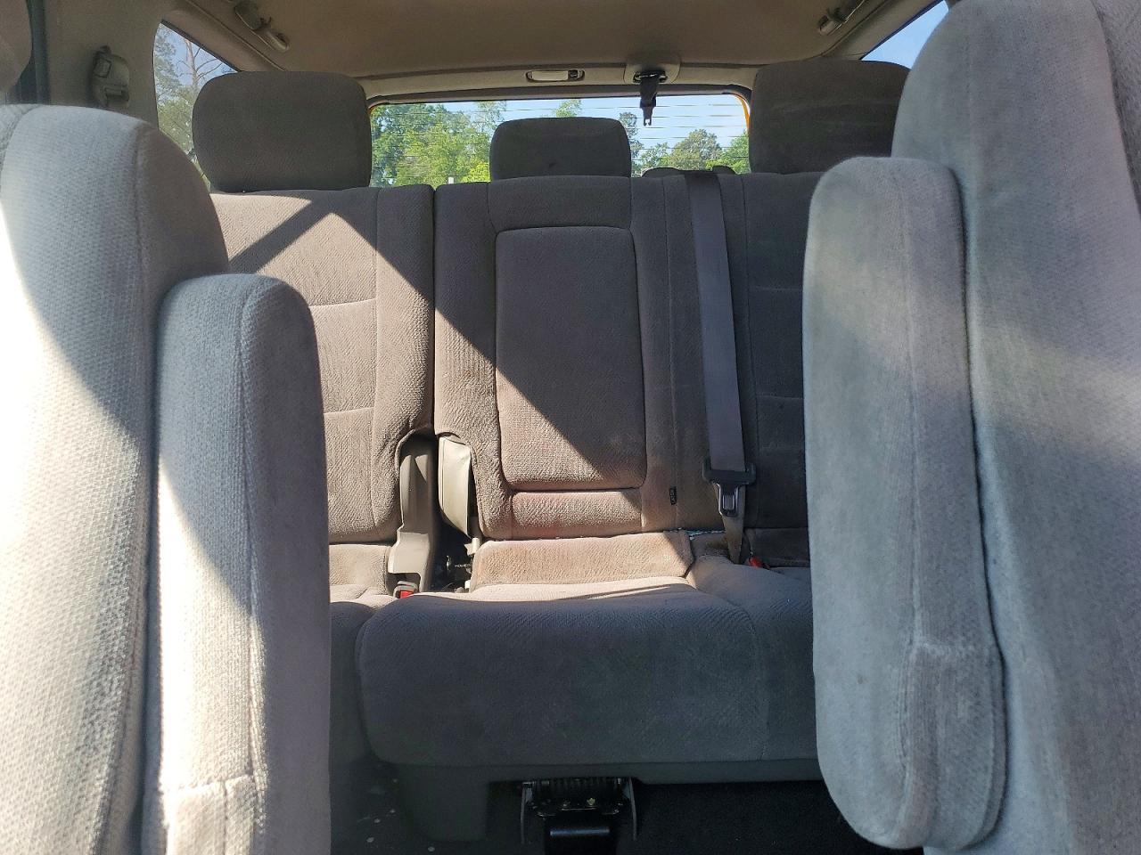 2002 TOYOTA Sequoia