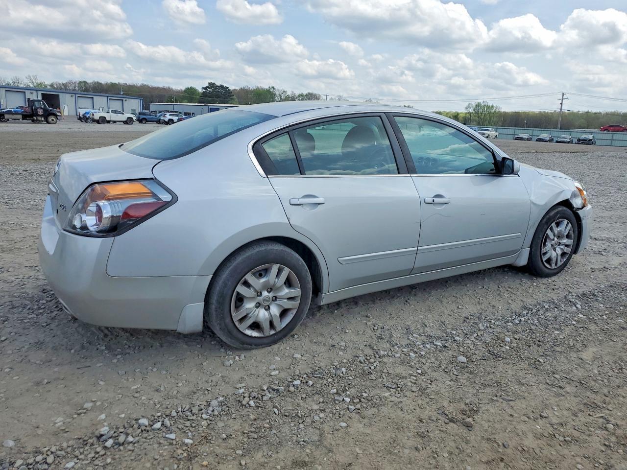 2011 NISSAN ALTIMA