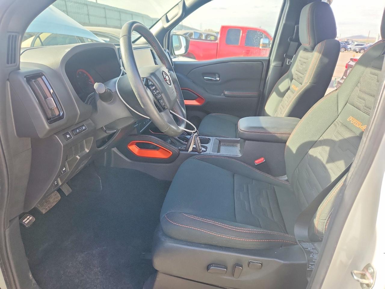 2025 NISSAN Frontier