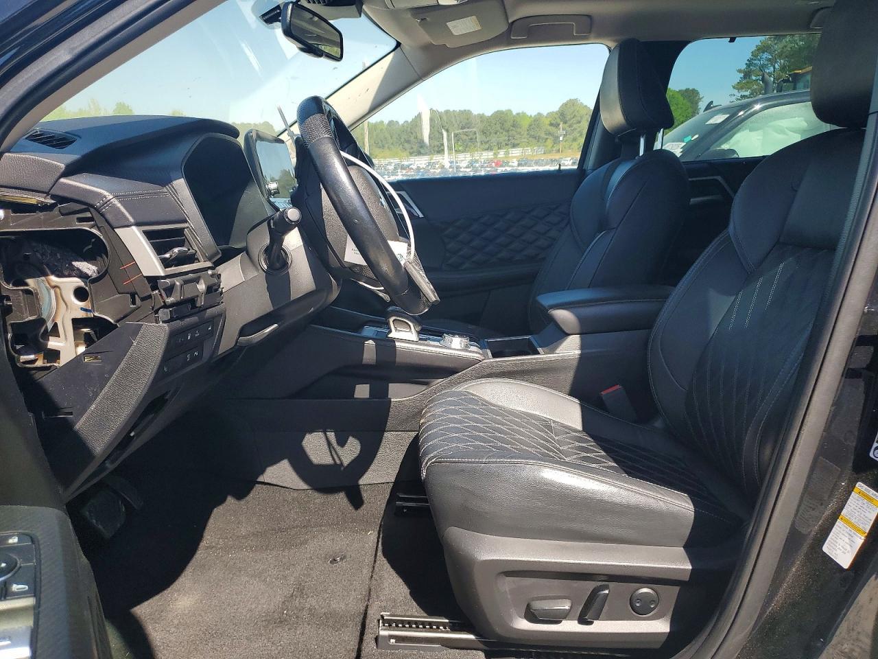 2023 MITSUBISHI outlander