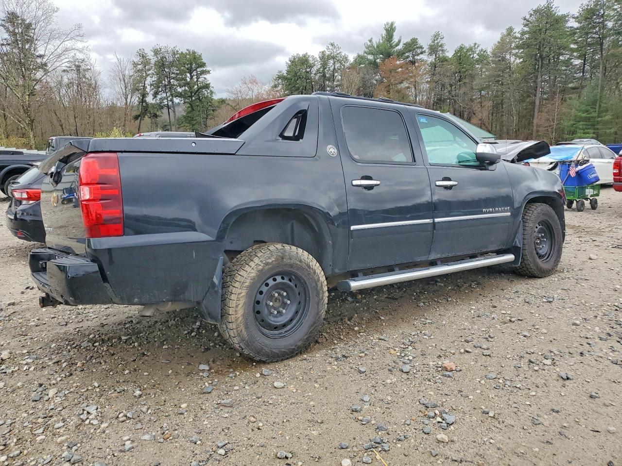 2013 CHEVROLET Avalanche
