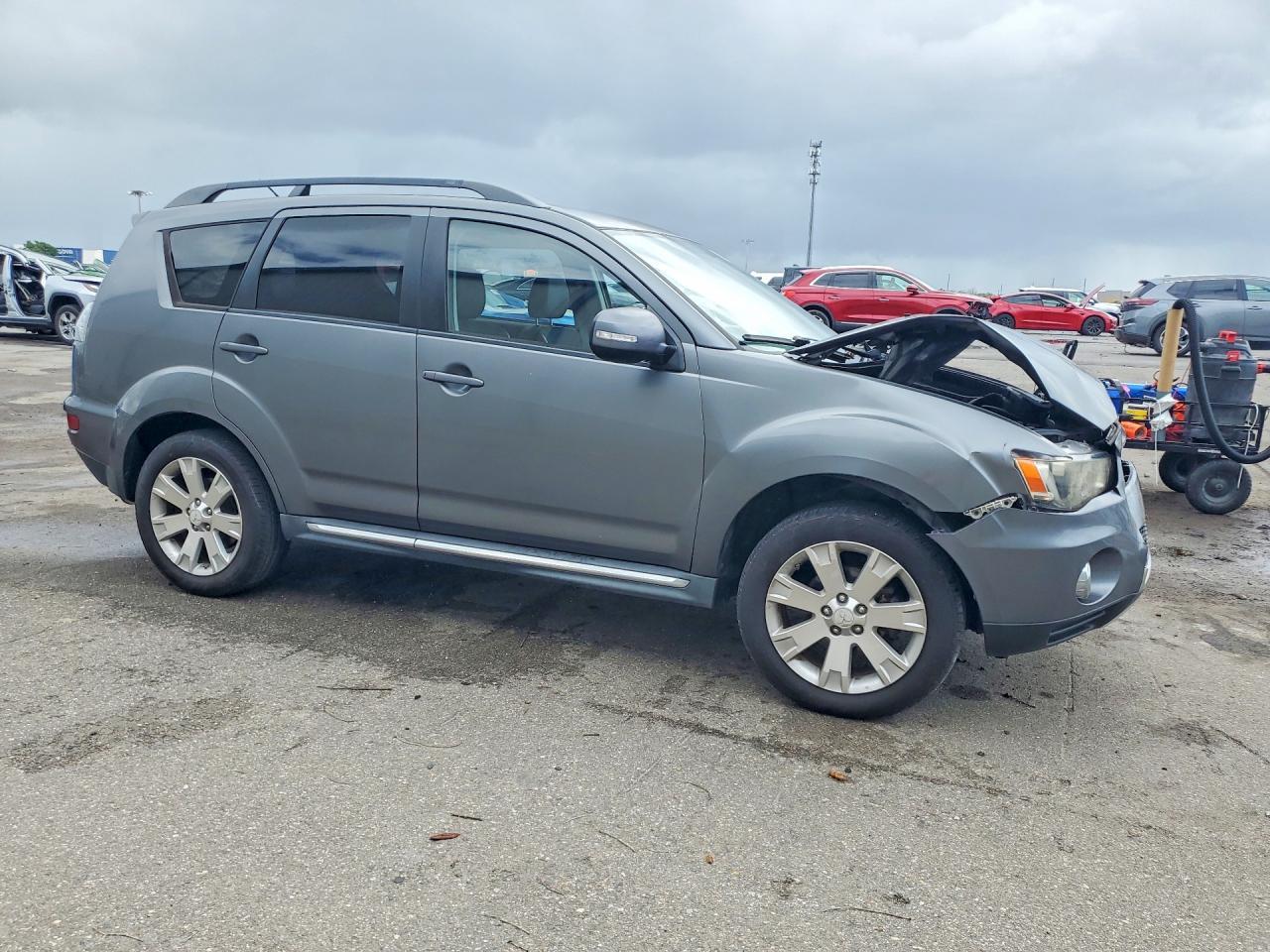 2012 MITSUBISHI outlander