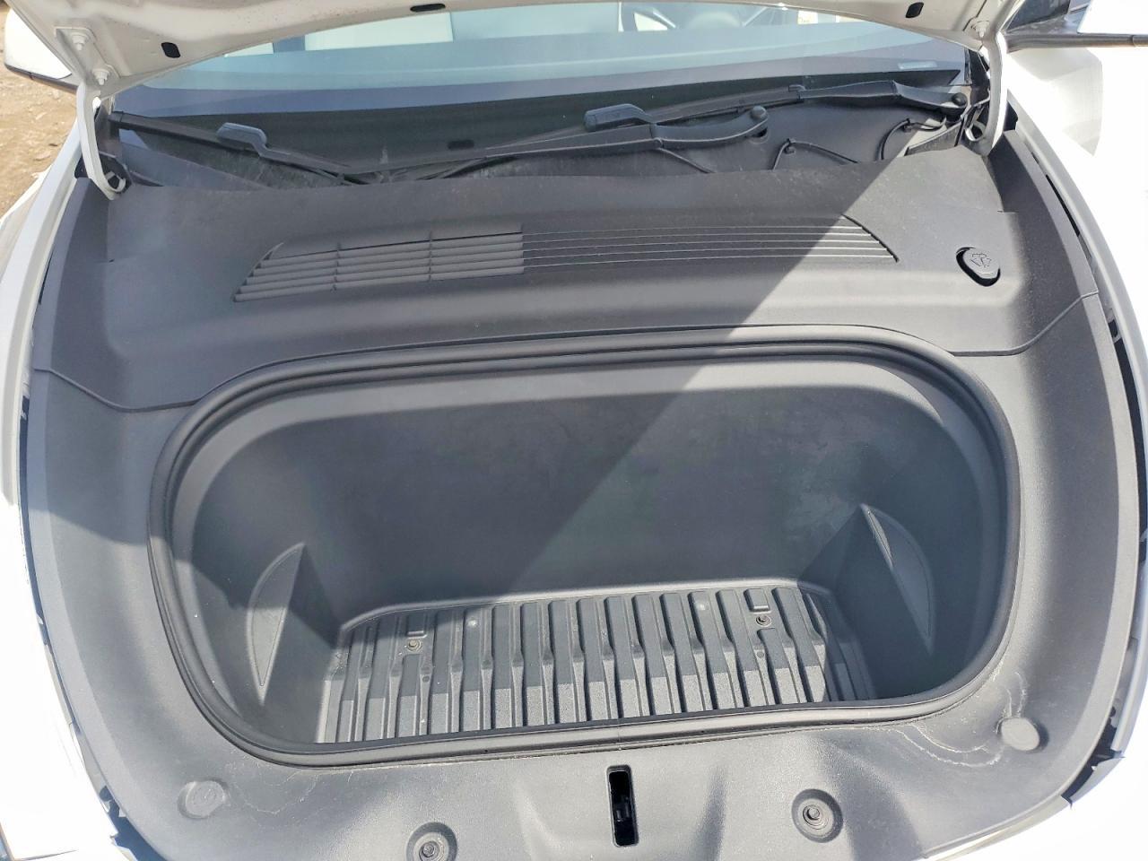 2020 TESLA MODEL Y