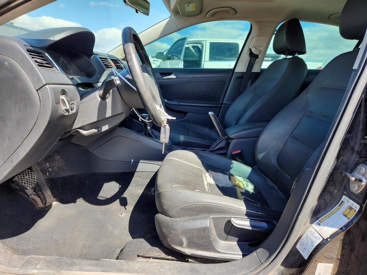 2011 VOLKSWAGEN JETTA