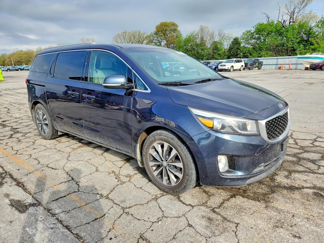 2016 KIA SEDONA