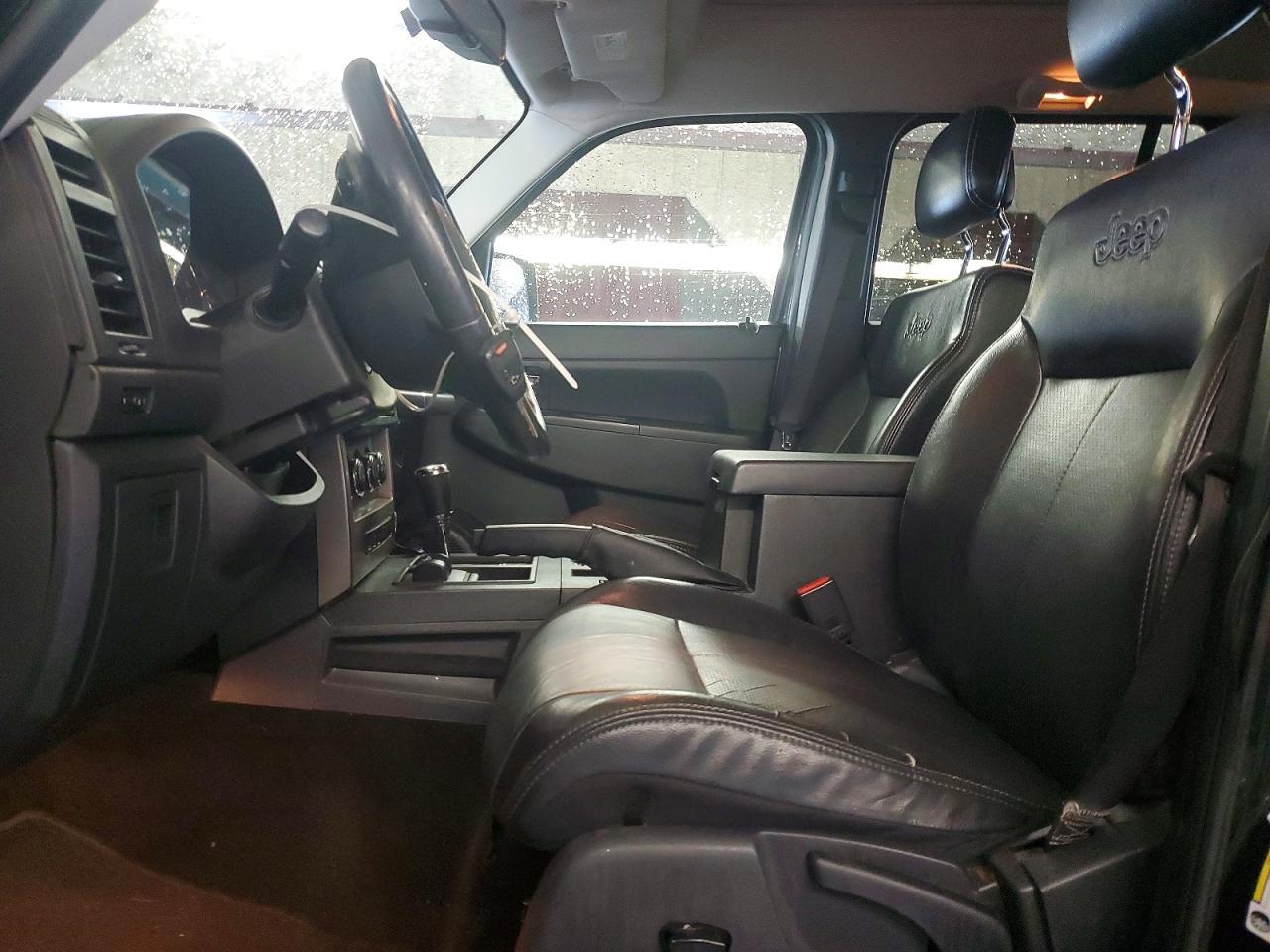 2012 JEEP Liberty
