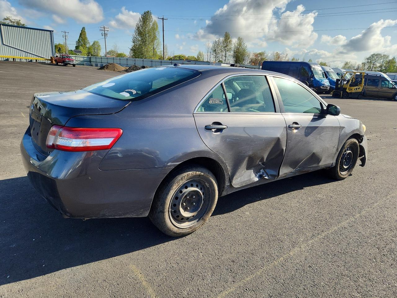2011 TOYOTA CAMRY
